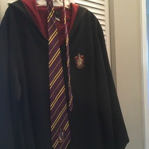Gryffindor Harry Potter robe and tie